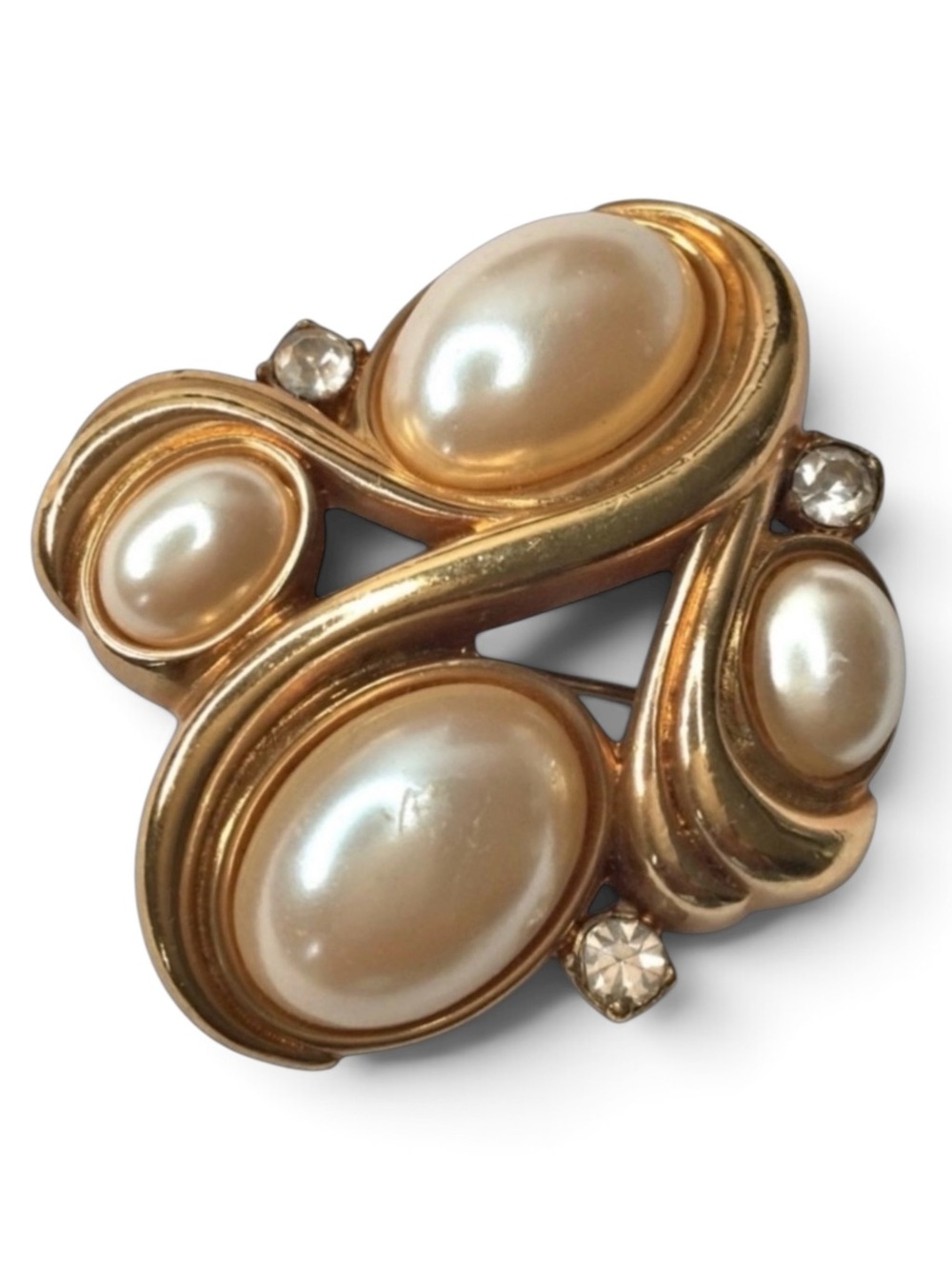 Vintage MONET Gold‑Tone Faux Pearl & Rhinestone Brooch - Picture 6 of 12